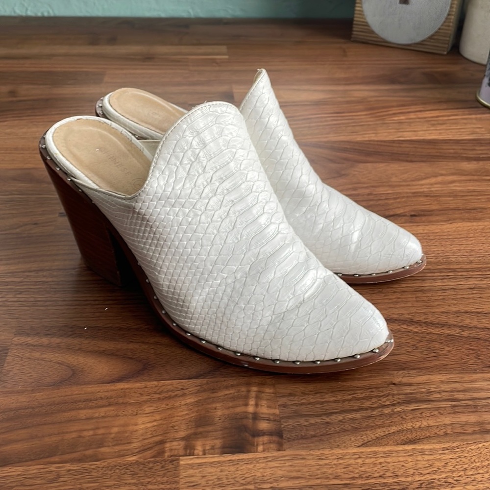 White leather snake skin mules, Chinese Laundry